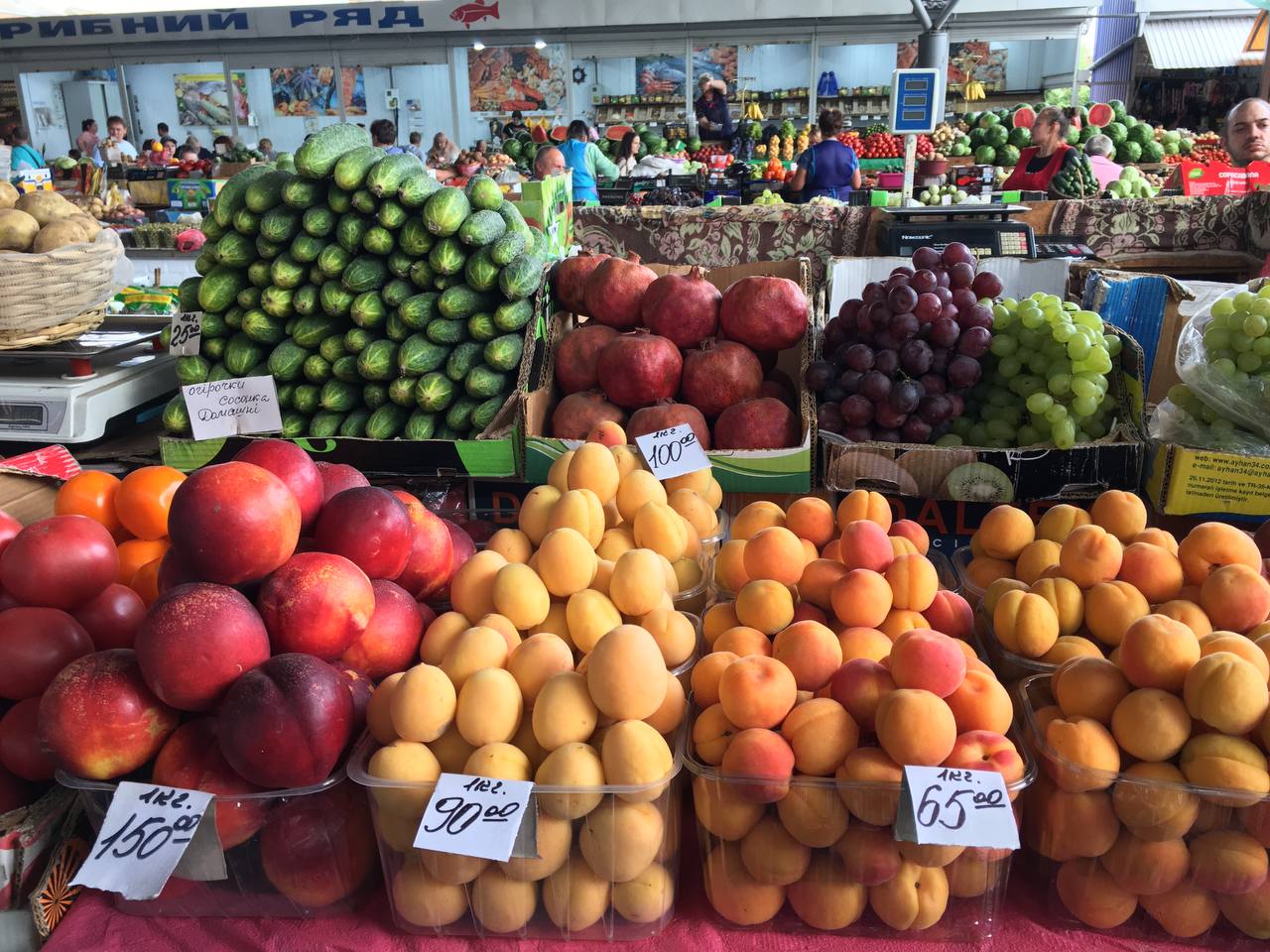 Новини Вінниці - фото з Що по чому. Скільки коштують сезонні фрукти та ягоди на вінницьких ринках
