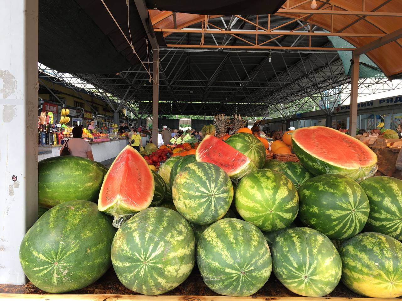 Новини Вінниці - фото з Що по чому. Скільки коштують сезонні фрукти та ягоди на вінницьких ринках