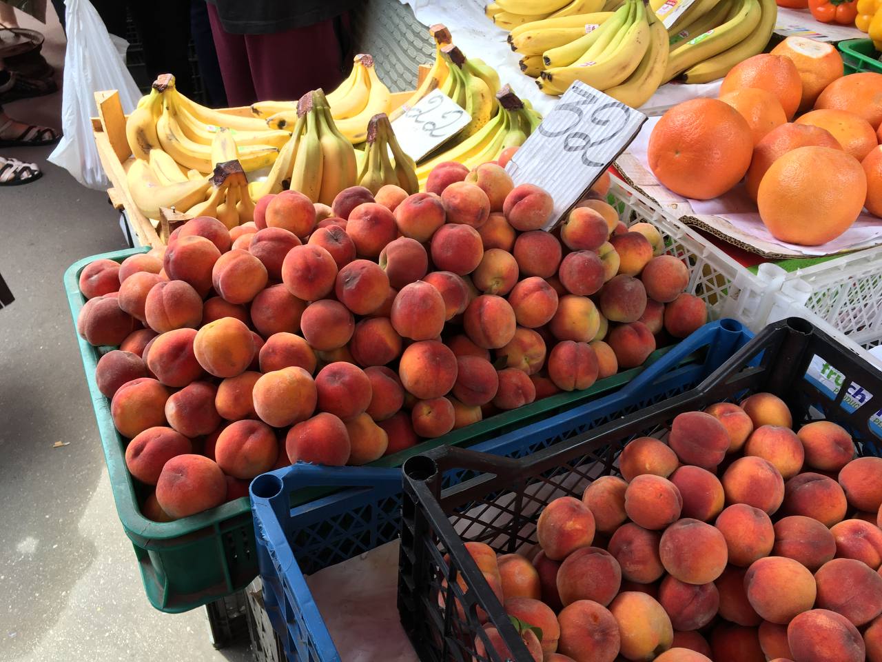 Новини Вінниці - фото з Що по чому. Скільки коштують сезонні фрукти та ягоди на вінницьких ринках
