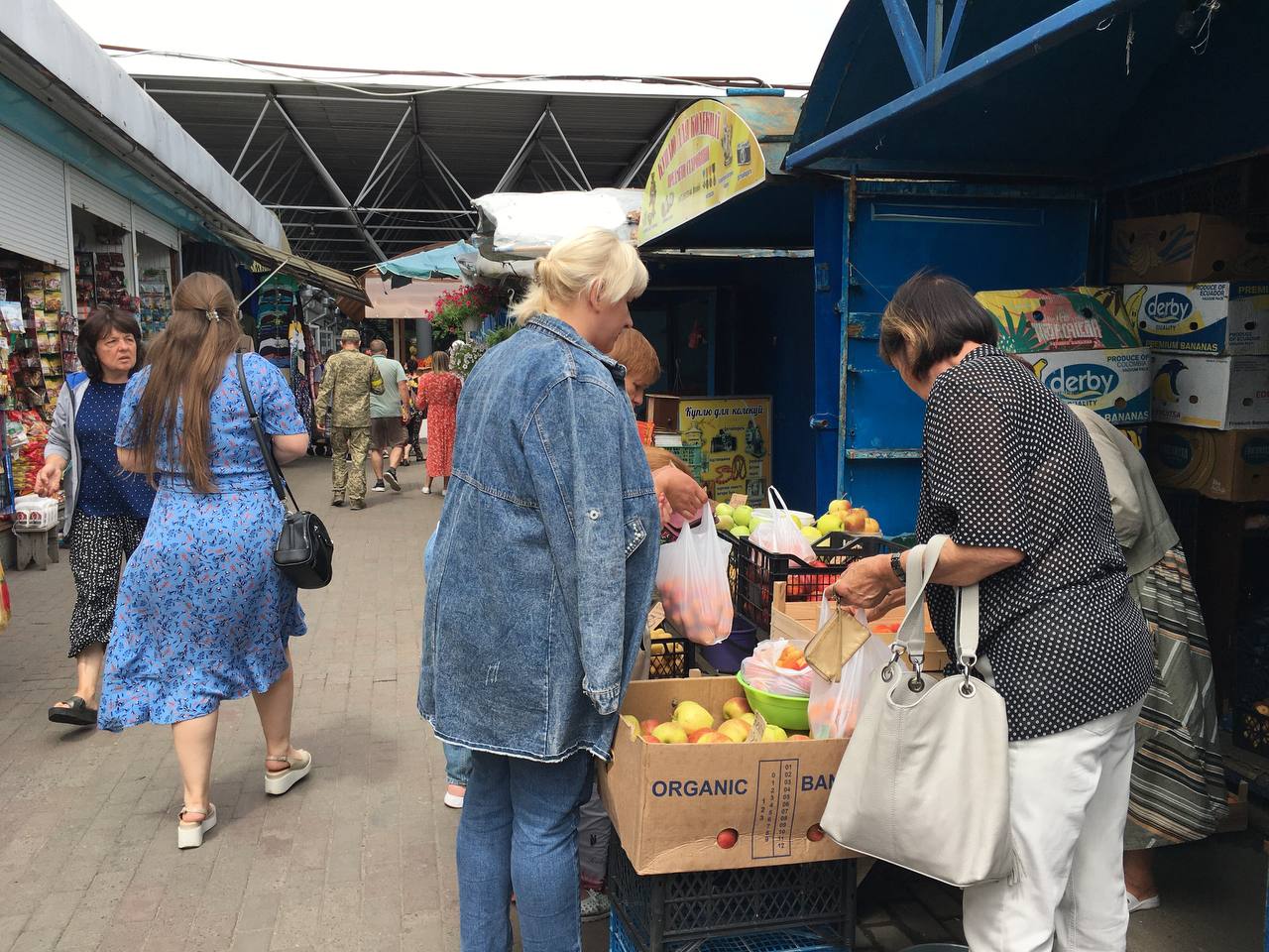Новини Вінниці - фото з Що по чому. Скільки коштують сезонні фрукти та ягоди на вінницьких ринках