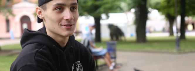 «Якщо треба, я навіть без ноги зможу воювати»: історія 20-річного морпіха з Вінниці