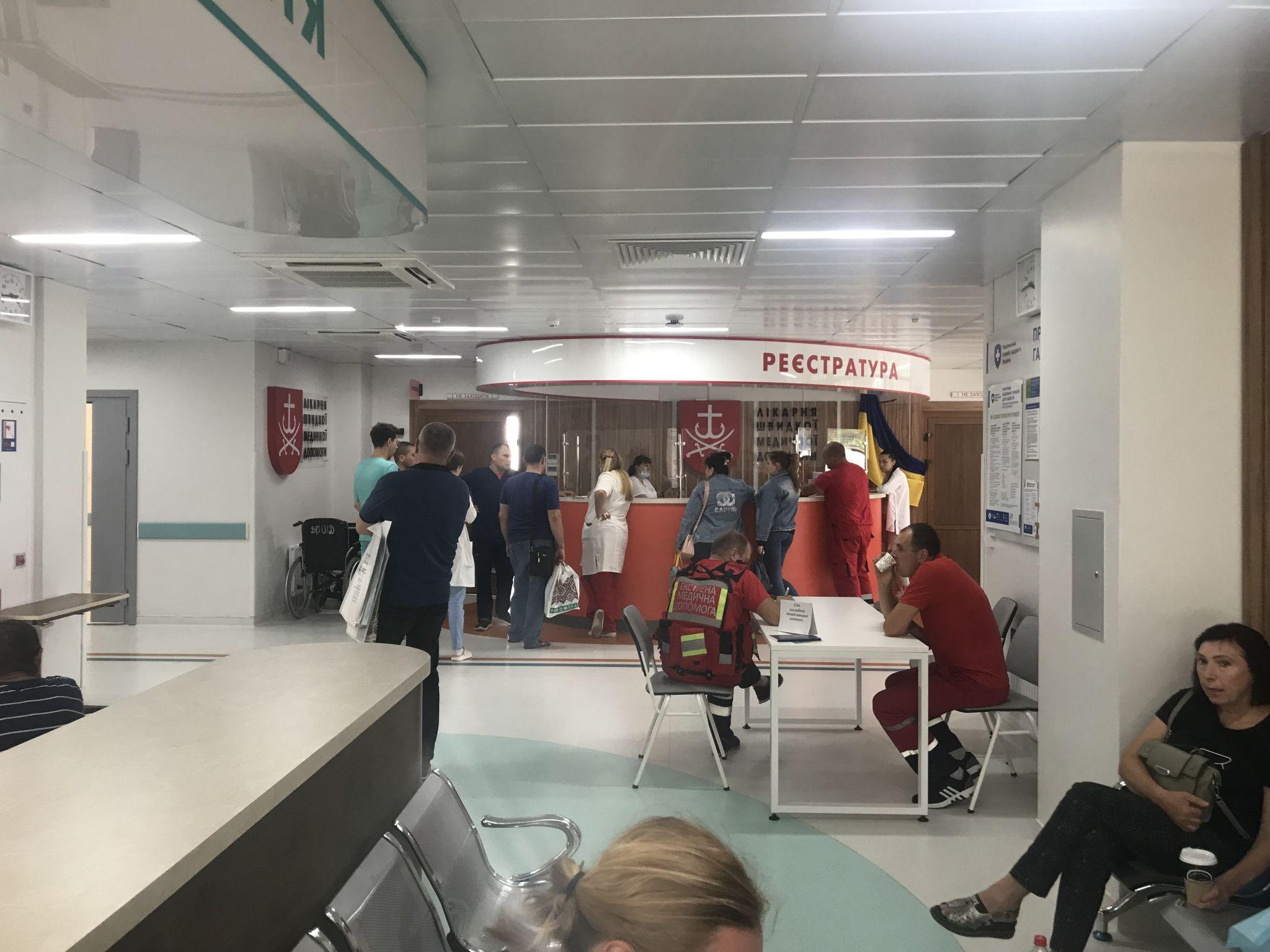 Новини Вінниці - фото з «Ніхто нікого не кликав, почули про вибух — і всі були тут»: про роботу медиків в лікарні швидкої допомоги