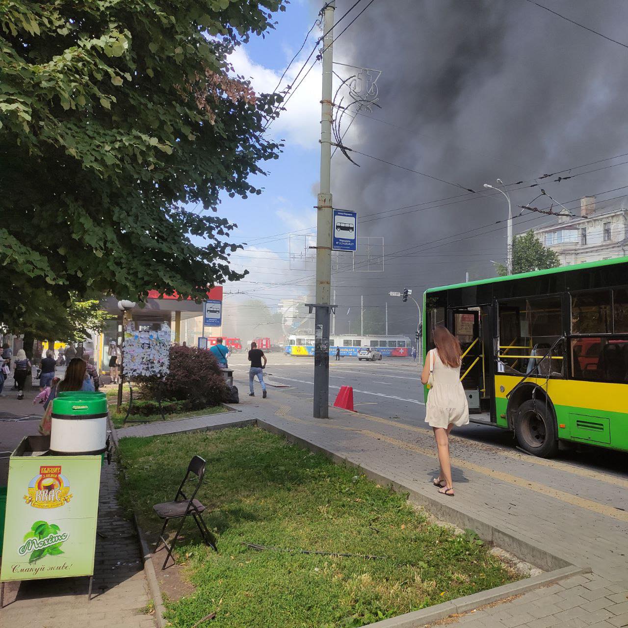 Новини Вінниці - фото з На місці хребта — діра. Очевидці  розповідають, якими були перші хвилини  після ракетного удару