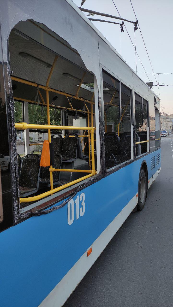 Новини Вінниці - фото з На місці хребта — діра. Очевидці  розповідають, якими були перші хвилини  після ракетного удару