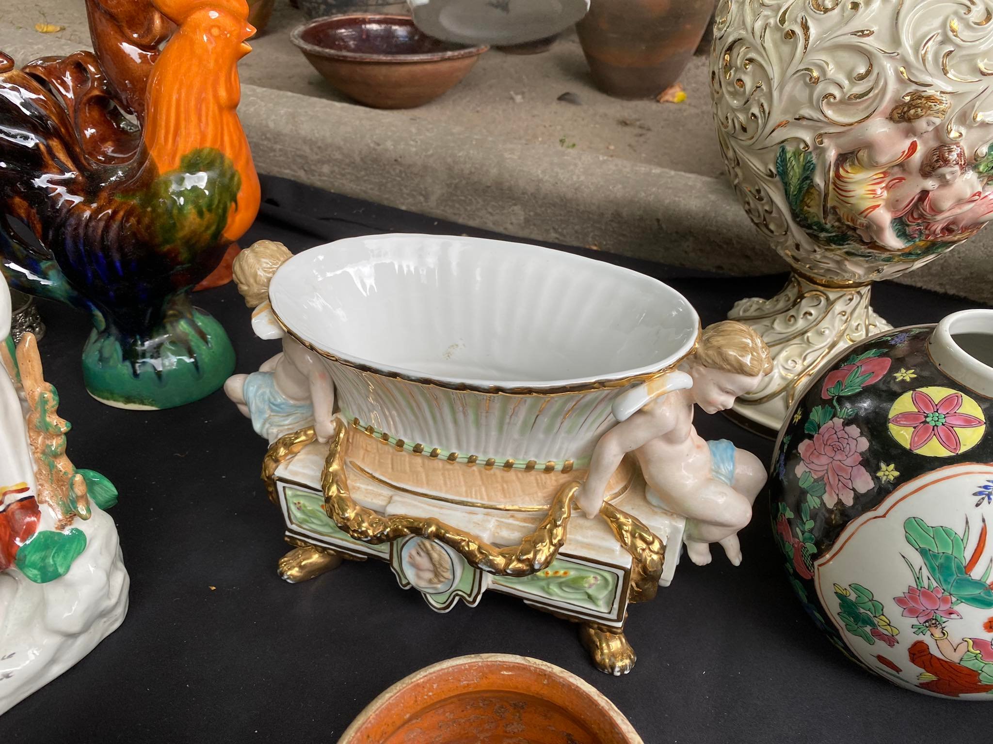 Новини Хмельницького - фото з ТОП-8 товарів з хмельницького блошиного ринку за версією ВСІМ Нет описания.