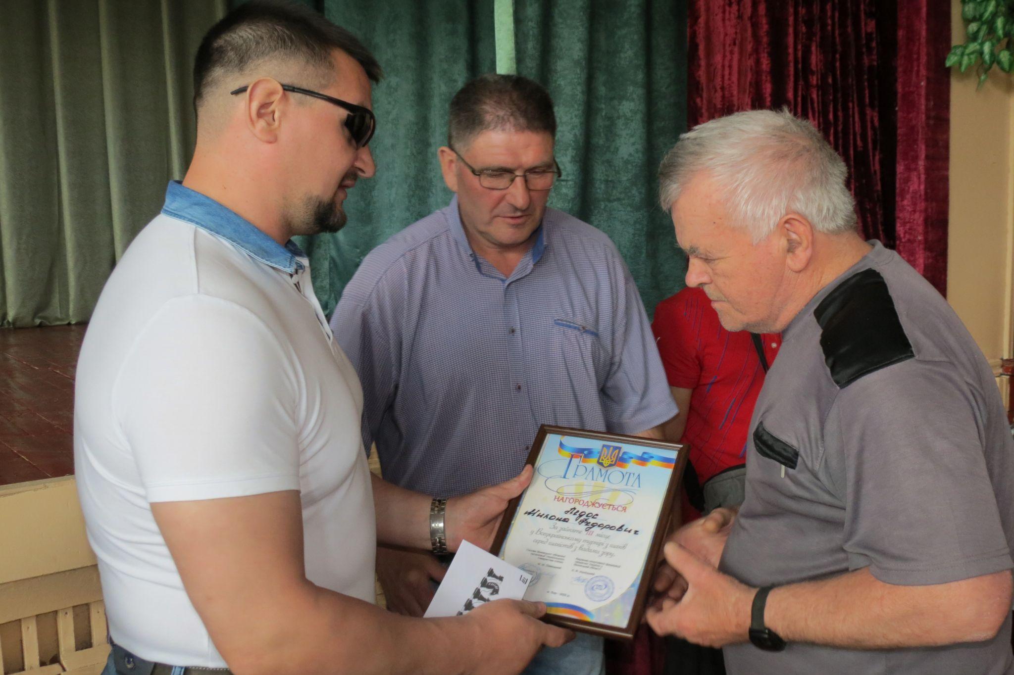 Новини Вінниці - фото з На Всеукраїнському турнірі у Барі незрячі дали бій звичайним шахістам