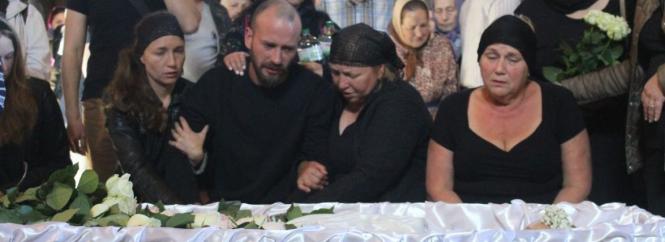 Новини Вінниці - фото з Ракетний обстріл і не тільки. Важливе у Вінниці за тиждень з 11 по 18 липня «Вона була золотою дівчинкою». Як Вінниця прощалася з 4-річною Лізою