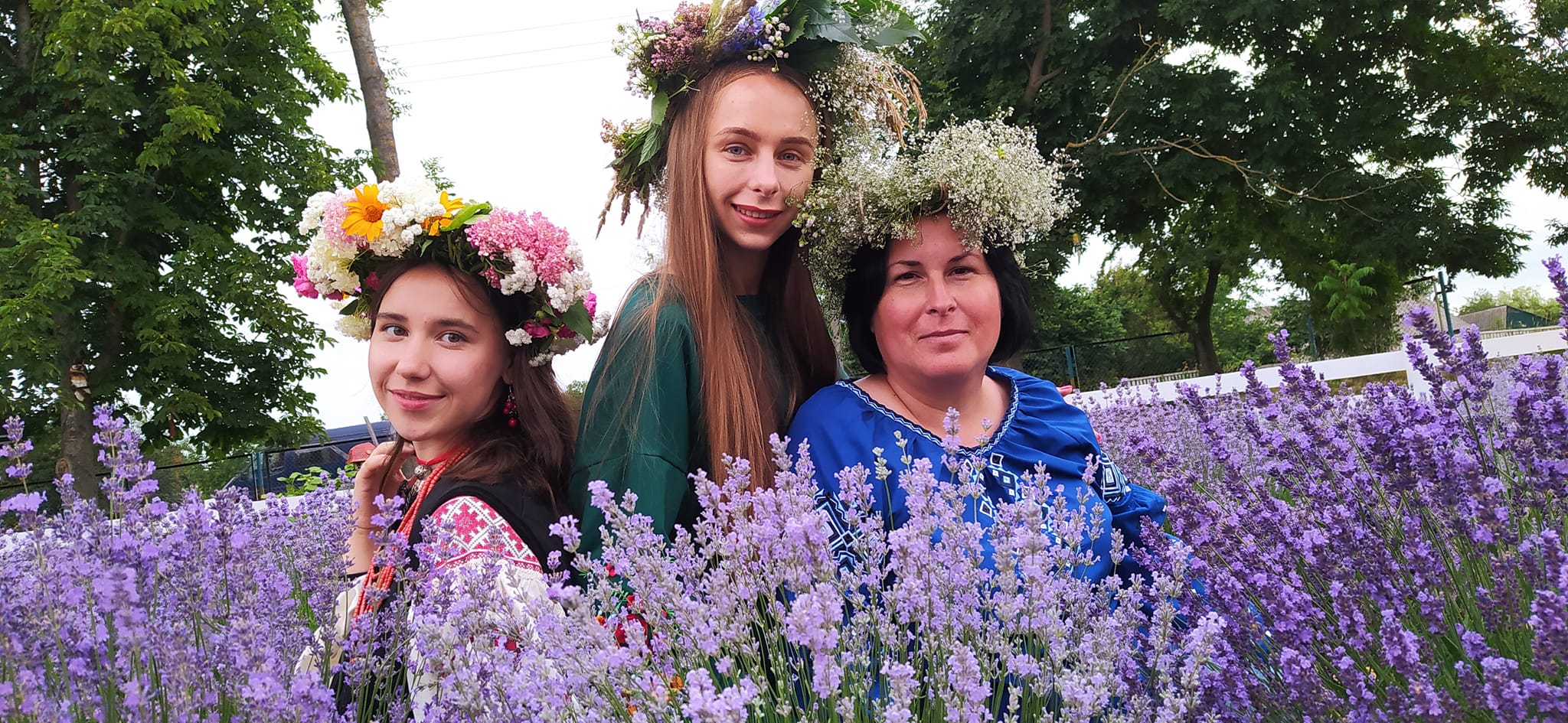 Новини Хмельницького - фото з “Лавандове поле” на Хмельниччині назбирало більше 30 тисяч на ЗСУ (ФОТО)