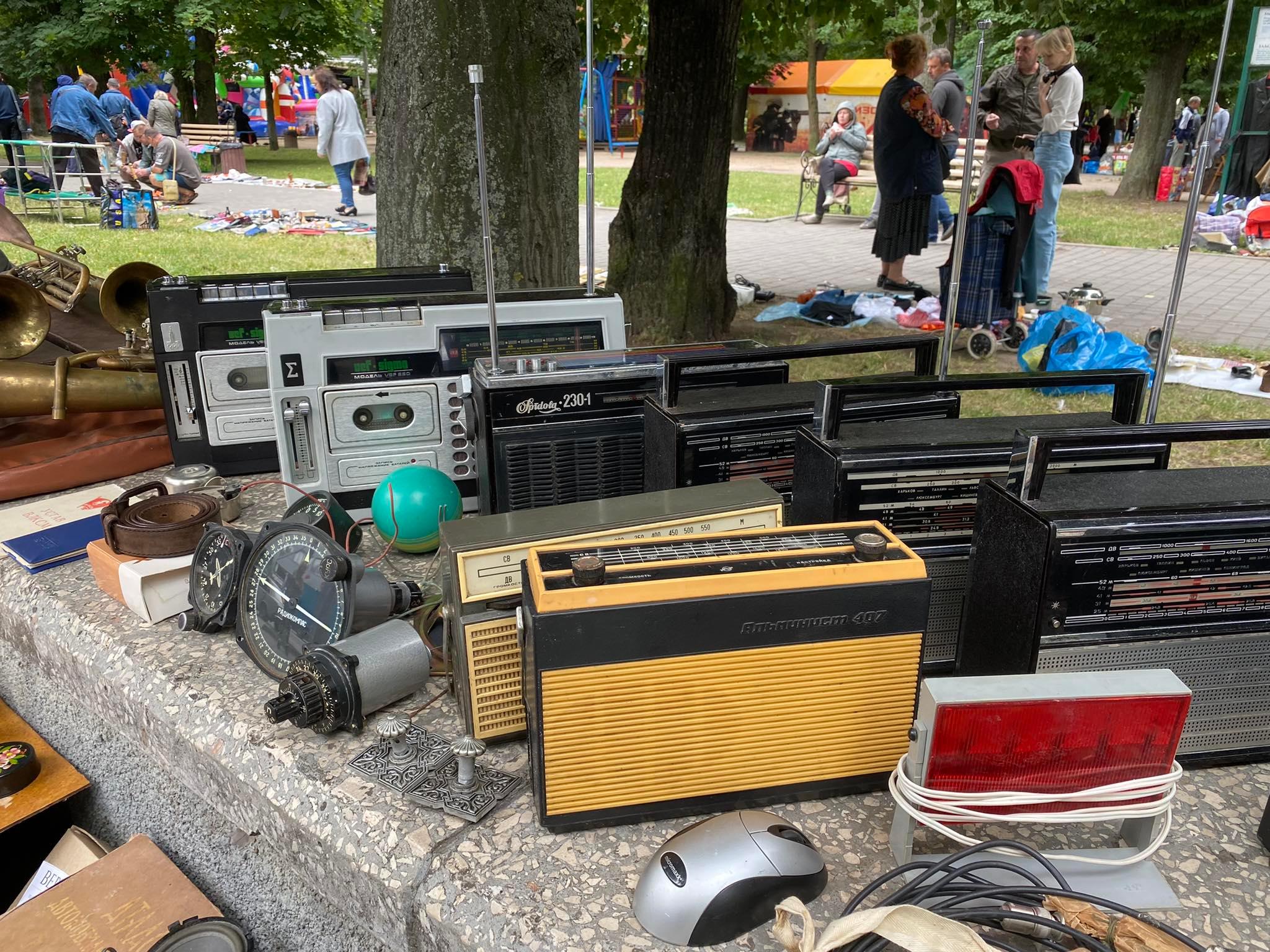 Новини Хмельницького - фото з ТОП-8 товарів з хмельницького блошиного ринку за версією ВСІМ Нет описания.