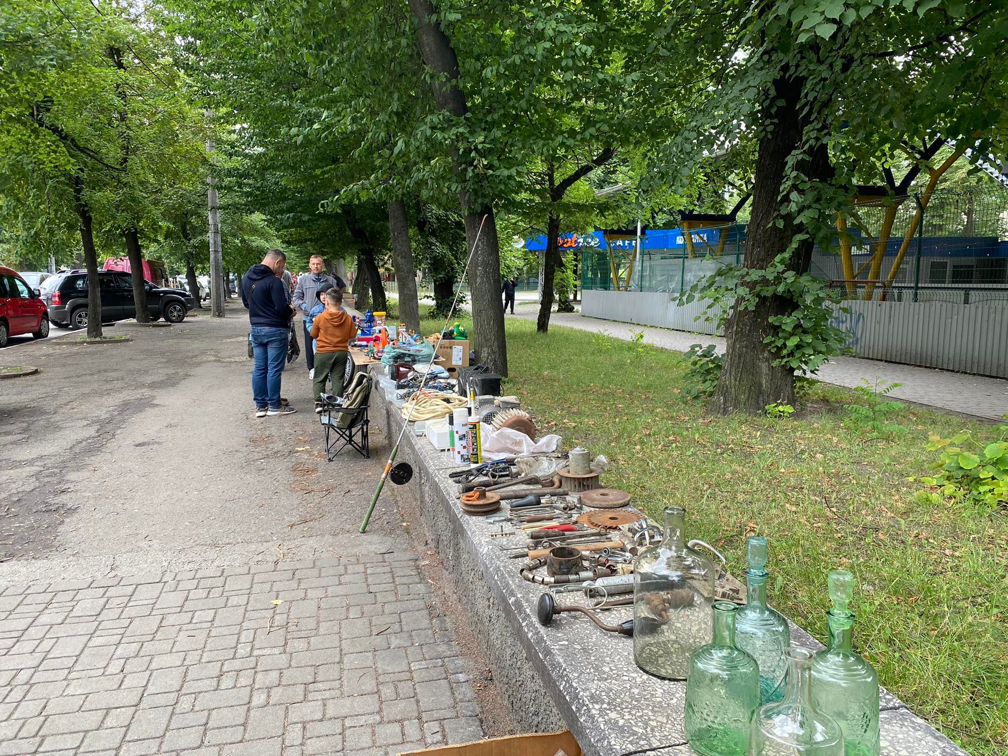 Новини Хмельницького - фото з ТОП-8 товарів з хмельницького блошиного ринку за версією ВСІМ Нет описания.