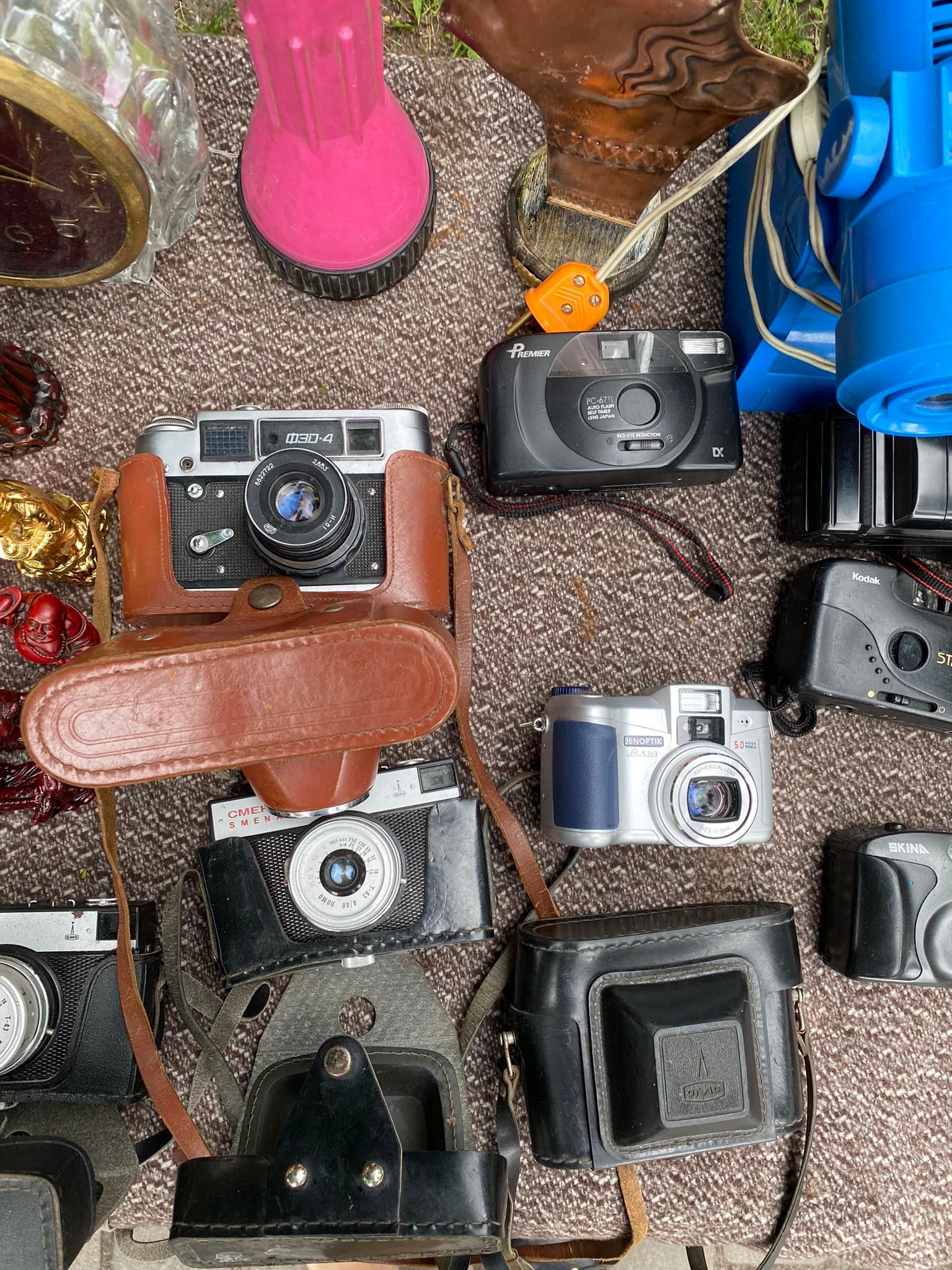 Новини Хмельницького - фото з ТОП-8 товарів з хмельницького блошиного ринку за версією ВСІМ Нет описания.