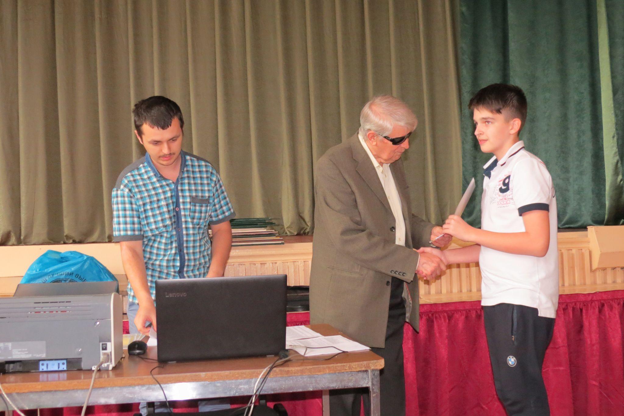 Новини Вінниці - фото з На Всеукраїнському турнірі у Барі незрячі дали бій звичайним шахістам