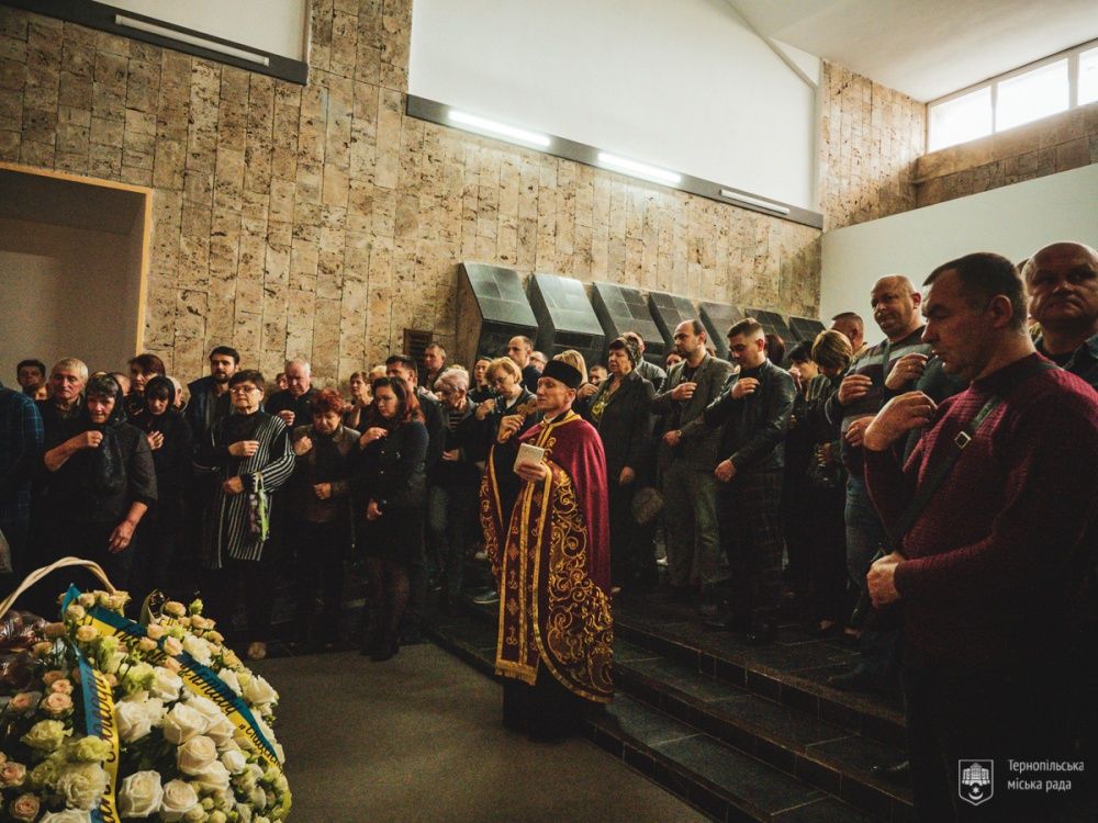 Новини Тернополя - фото з Тернопіль попрощався із захисником та Героєм Володимиром Заблоцьким