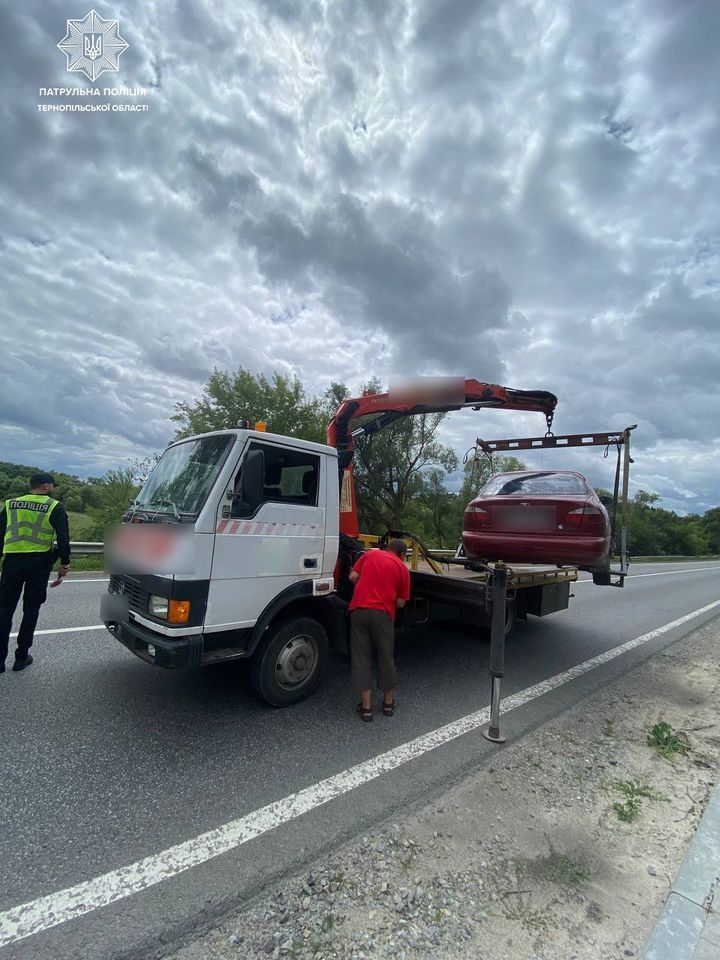 Новини Тернополя - фото з Поблизу Тернополя поліція арештувала автомобіль у п’яного водія