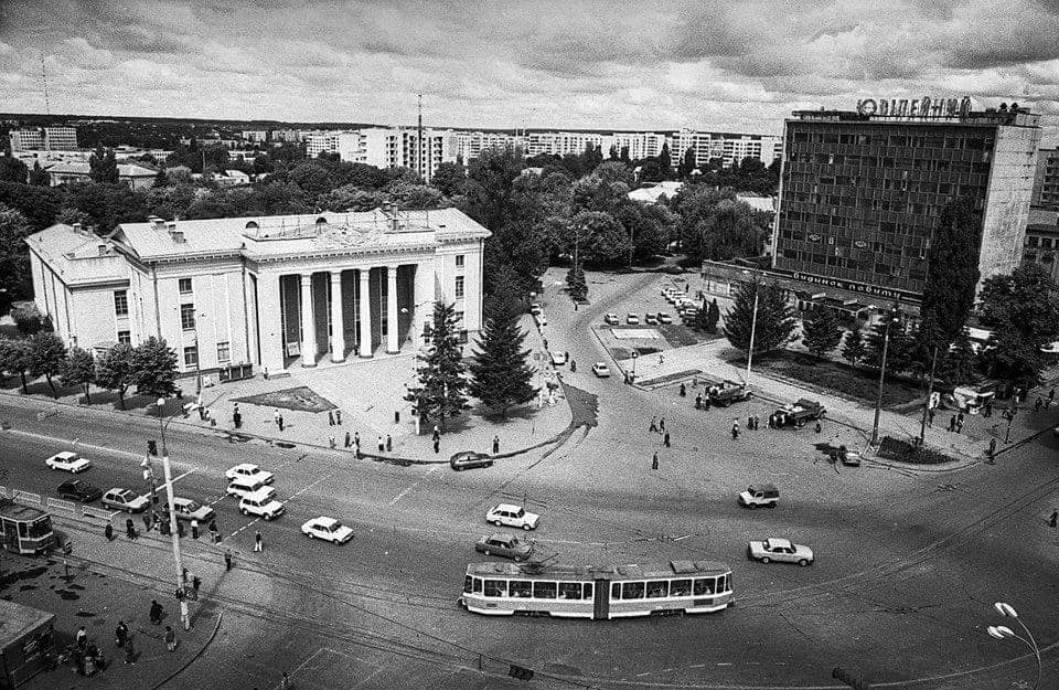 Новини Вінниці - фото з Символ незламності. Вінничани просять відновити Будинок офіцерів, як пам'ятку архітектури
