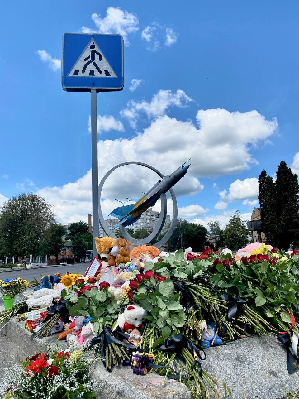 Новини Вінниці - фото з Посли країн Європейського Союзу та Ізраїлю і Швейцарії відвідали Вінницю після ракетного обстрілу