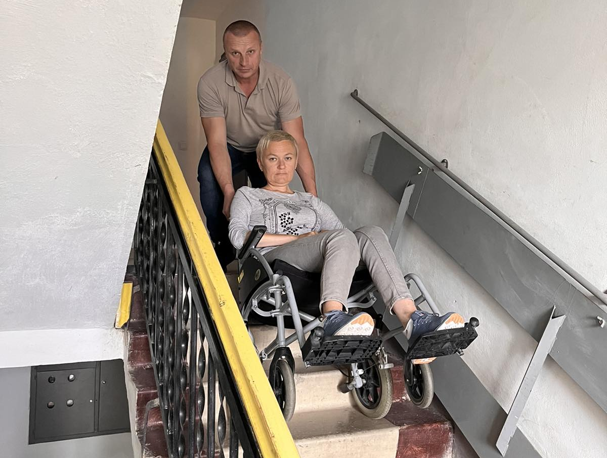 Новини Тернополя - фото з Це знущання над людьми з інвалідністю! У Гусятині жінка вимагає справедливості від  селищної ради