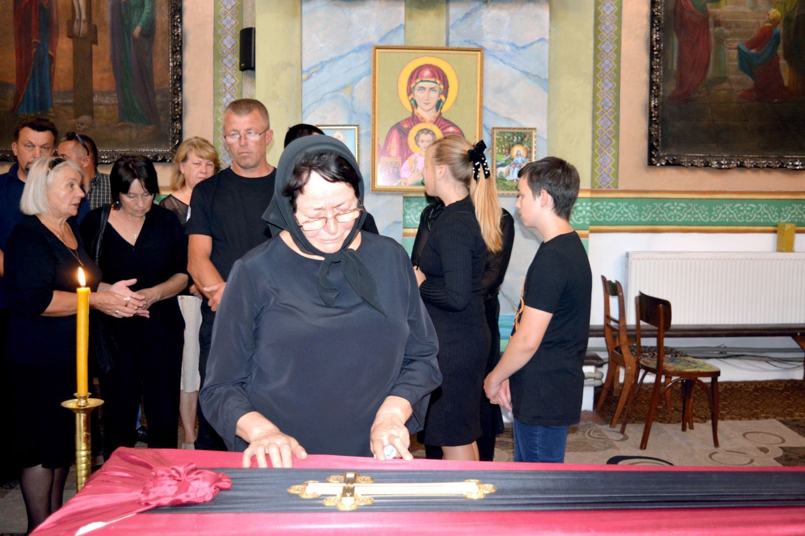 Новини Тернополя - фото з «Моя війна — священна війна за Україну»! У Збаражі попрощалися з патріотом, бійцем Василем Телішевським