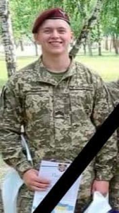 Новини Тернополя - фото з Йому навіки залишилось 24… У Підгаєцькій громаді попрощалися з бойовим медиком Андрієм Асадовим