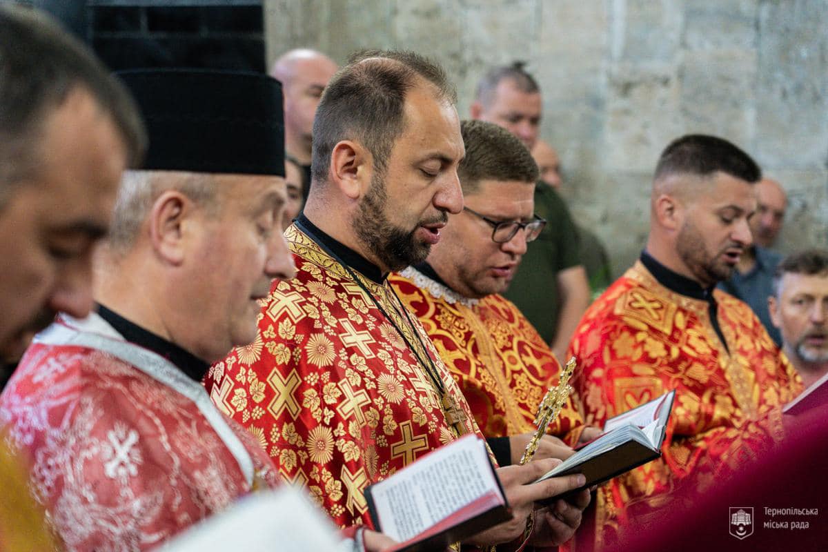 Новини Тернополя - фото з Мріяв здобути перемогу над ворогом! У Тернополі в останню путь провели військового Ігоря Худого