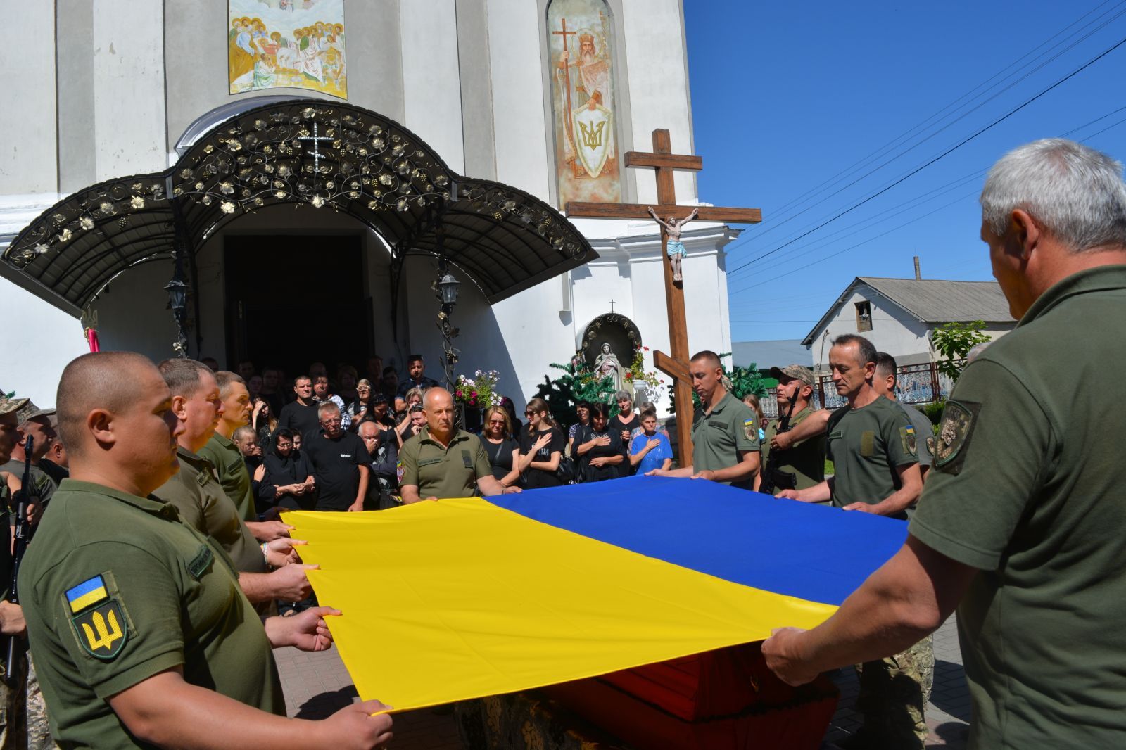 Новини Тернополя - фото з «Моя війна — священна війна за Україну»! У Збаражі попрощалися з патріотом, бійцем Василем Телішевським
