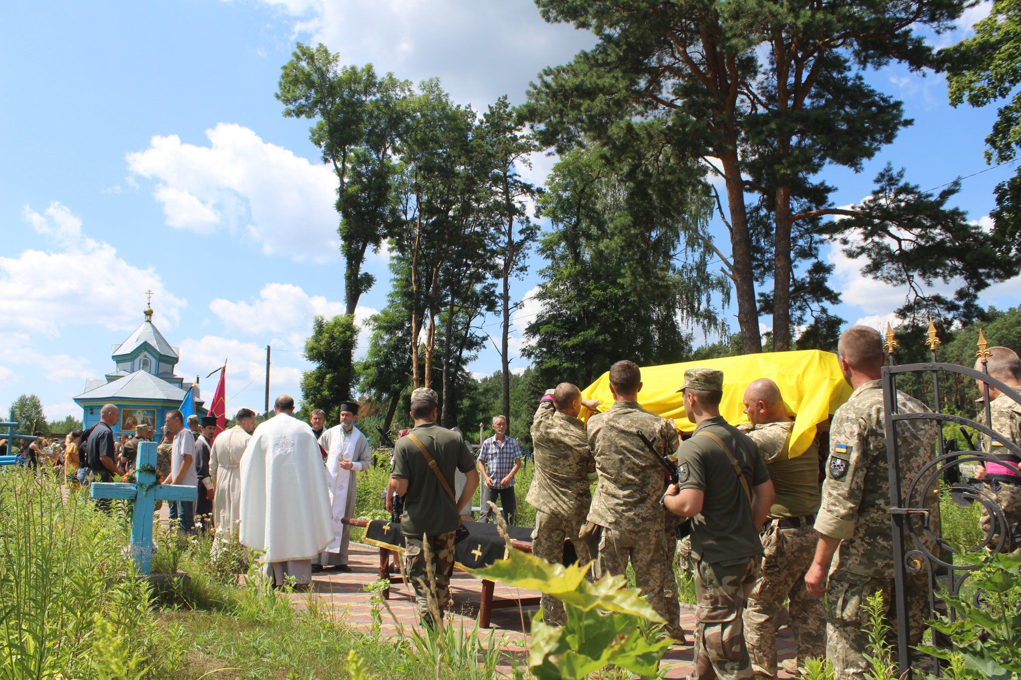 Новини Хмельницького - фото з Не покинув побратимів: попрощались з бойовим медиком Олександром Погорільчуком (ФОТО)