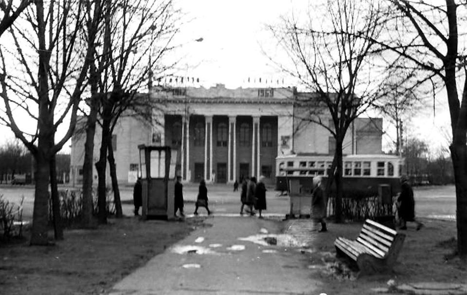 Новини Вінниці - фото з Історія «Ювілейного» та площі Перемоги, які постраждали під час обстрілів. Краєзнавці показали старі фото