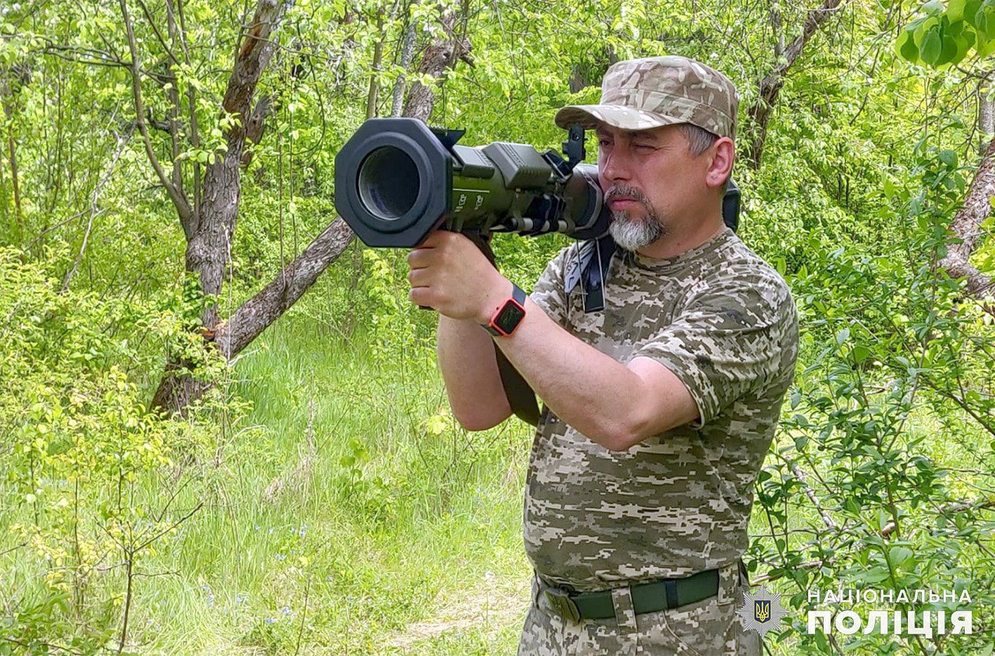 Новини Хмельницького - фото з Змінив мікрофон на автомат: поліцейський з Хмельницького воює на передовій разом із синами