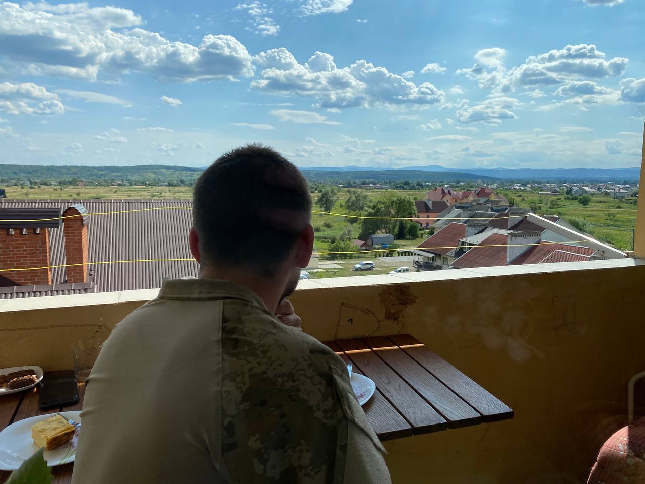 Новини Тернополя - фото з Тернопільська студентка збирає кошти для потреб взводу пораненого командира. Дівчина просить містян про допомогу!