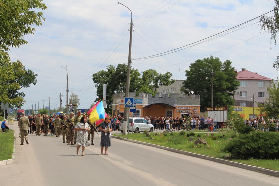 Новини Хмельницького - фото з На Хмельниччині попрощалися зі штаб-сержантом Сергієм Поповим