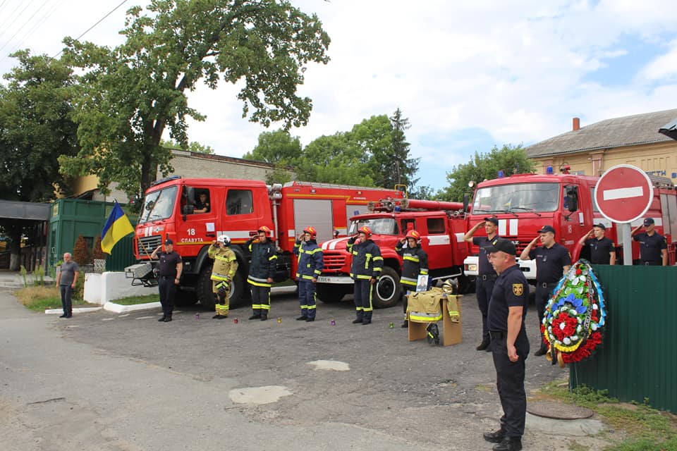 Новини Хмельницького - фото з На Хмельниччині попрощалися зі штаб-сержантом Сергієм Поповим