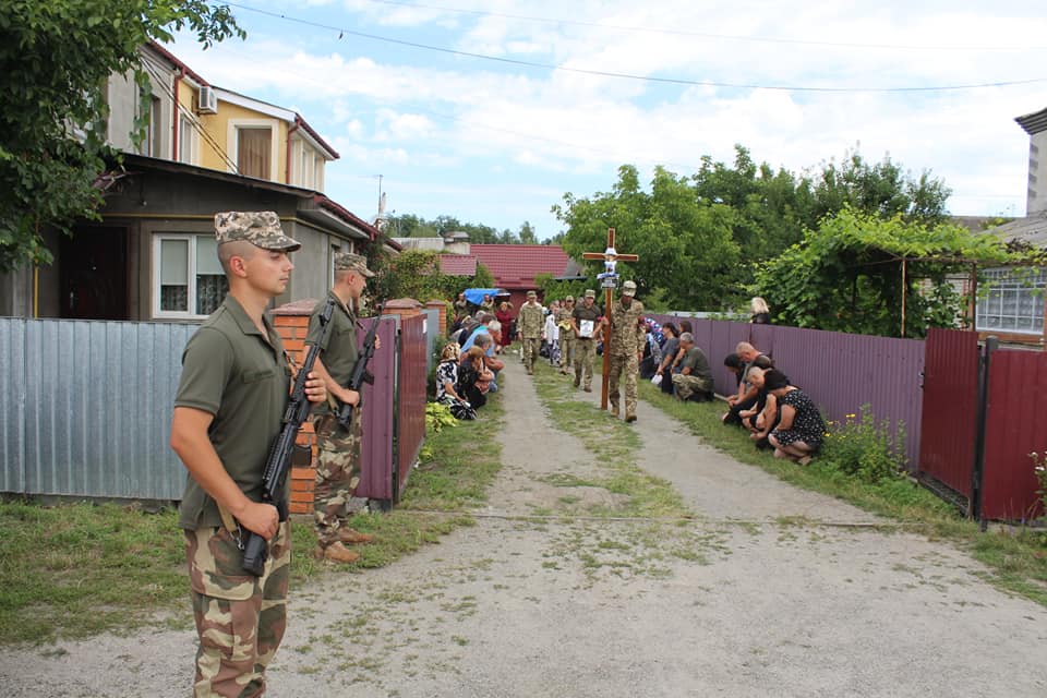Новини Хмельницького - фото з На Хмельниччині попрощалися зі штаб-сержантом Сергієм Поповим