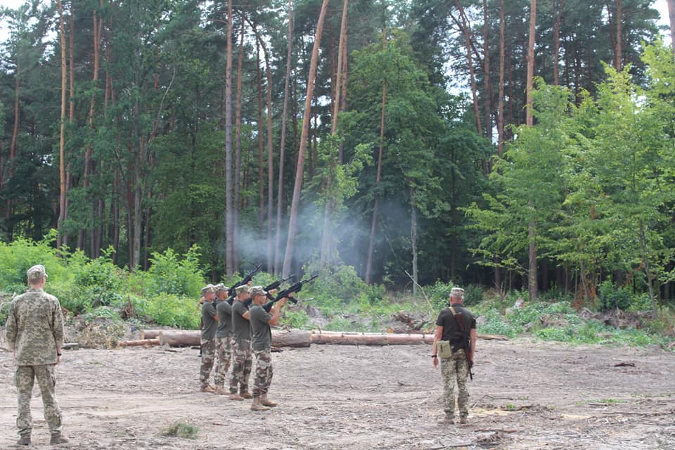 Новини Хмельницького - фото з На Хмельниччині попрощалися зі штаб-сержантом Сергієм Поповим
