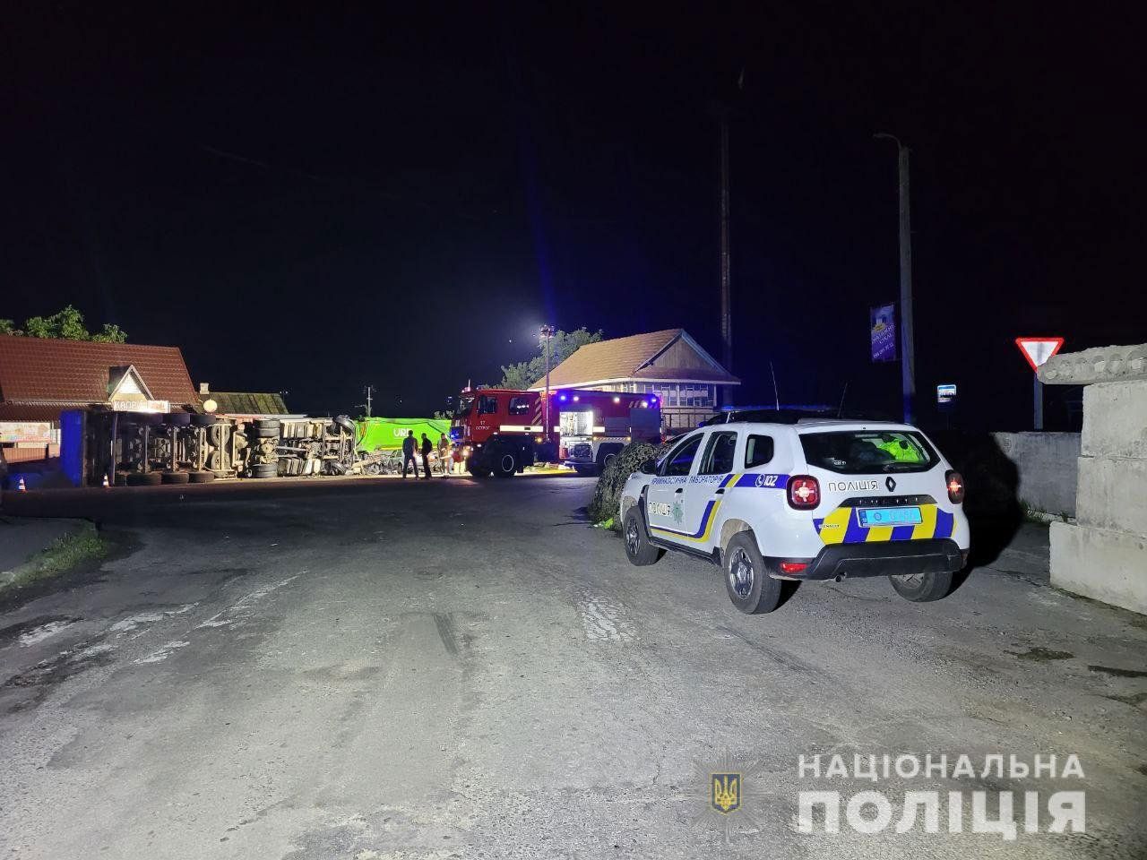 Новини Хмельницького - фото з Один водій загинув, інший — в лікарні: хмельничанин спричинив ДТП на блок-посту (ФОТО)