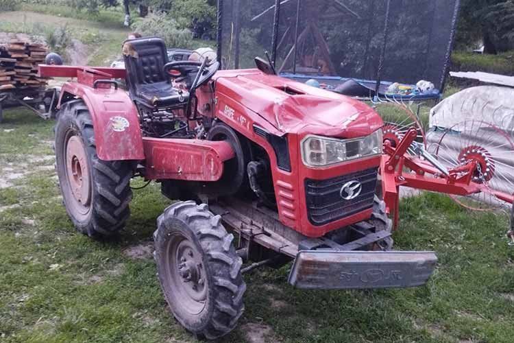 Новини Тернополя - фото з На Кременеччині на залізничному переїзді автомобіль зіткнувся з тепловозом. Водійка у лікарні