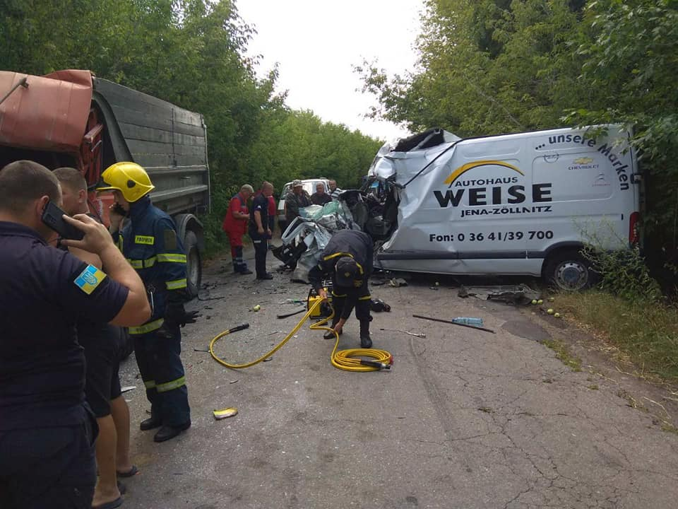 Новини Вінниці - фото з Аварія біля села Журбинці: не розминулися водії на вантажівці та «Опелі»
