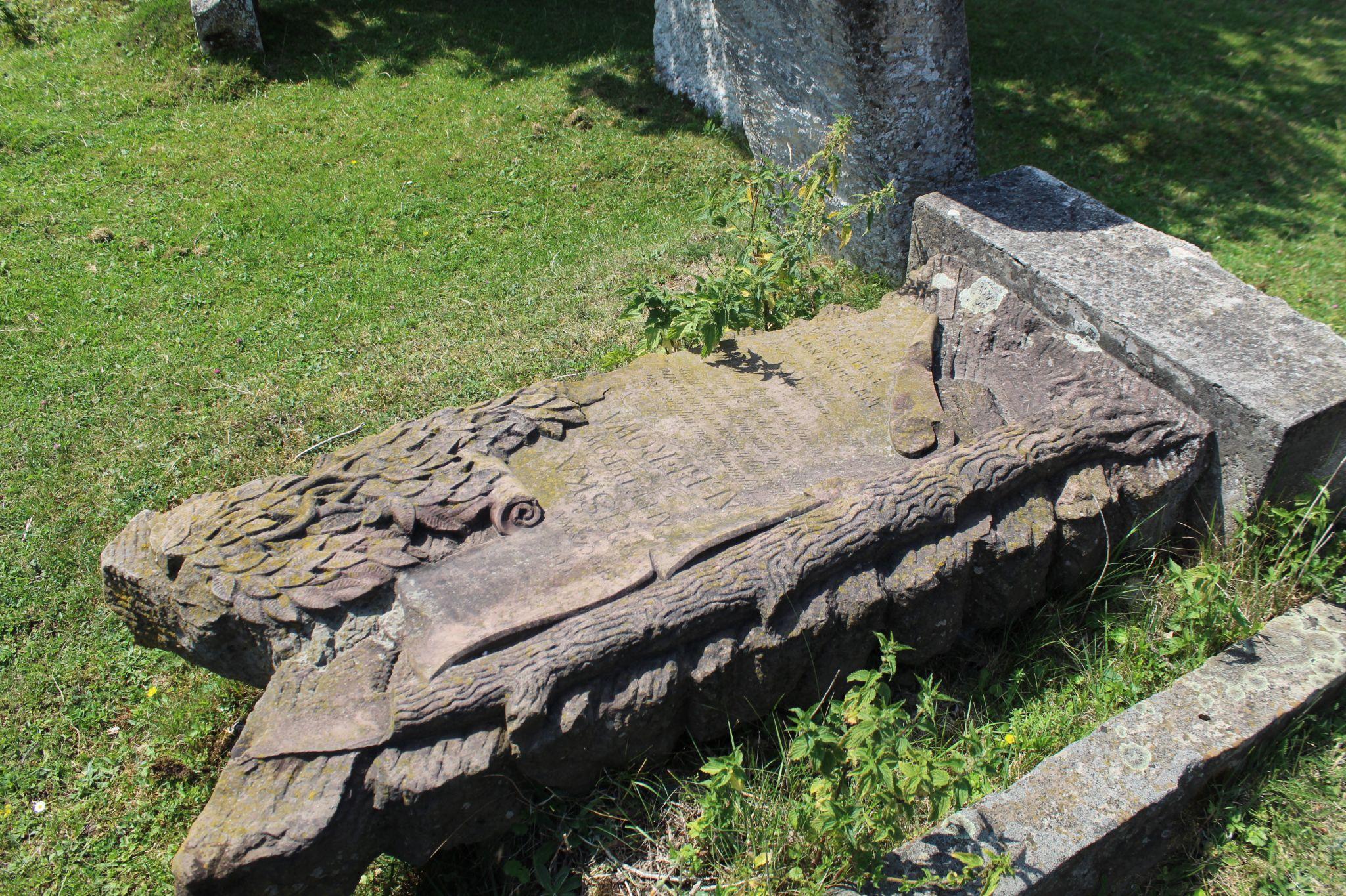 Новини Тернополя - фото з В Україні немає аналогів! Як виглядає одне з найбільших єврейських кладовищ на Тернопільщині? (ФОТОРЕПОРТАЖ)
