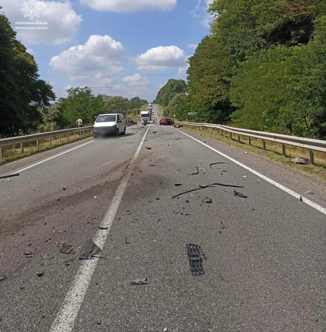 Новини Тернополя - фото з Троє людей загинули, серед травмованих дитина — деталі аварії на дорозі Тернопіль — Львів (ОНОВЛЕНО)