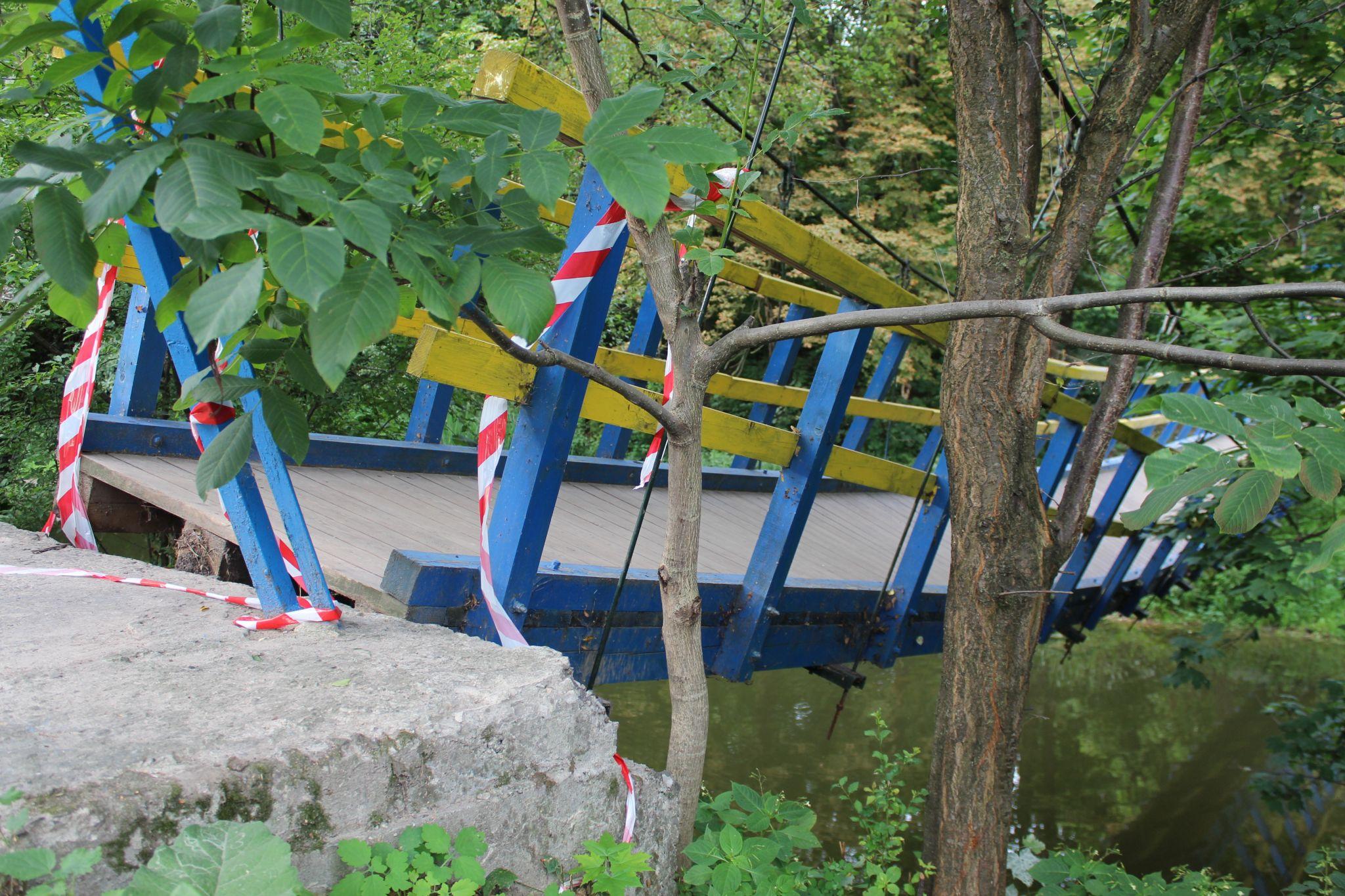 Новини Тернополя - фото з У Сопільче обірвався підвісний міст. Що робитиме влада? (ФОТО ДНЯ)