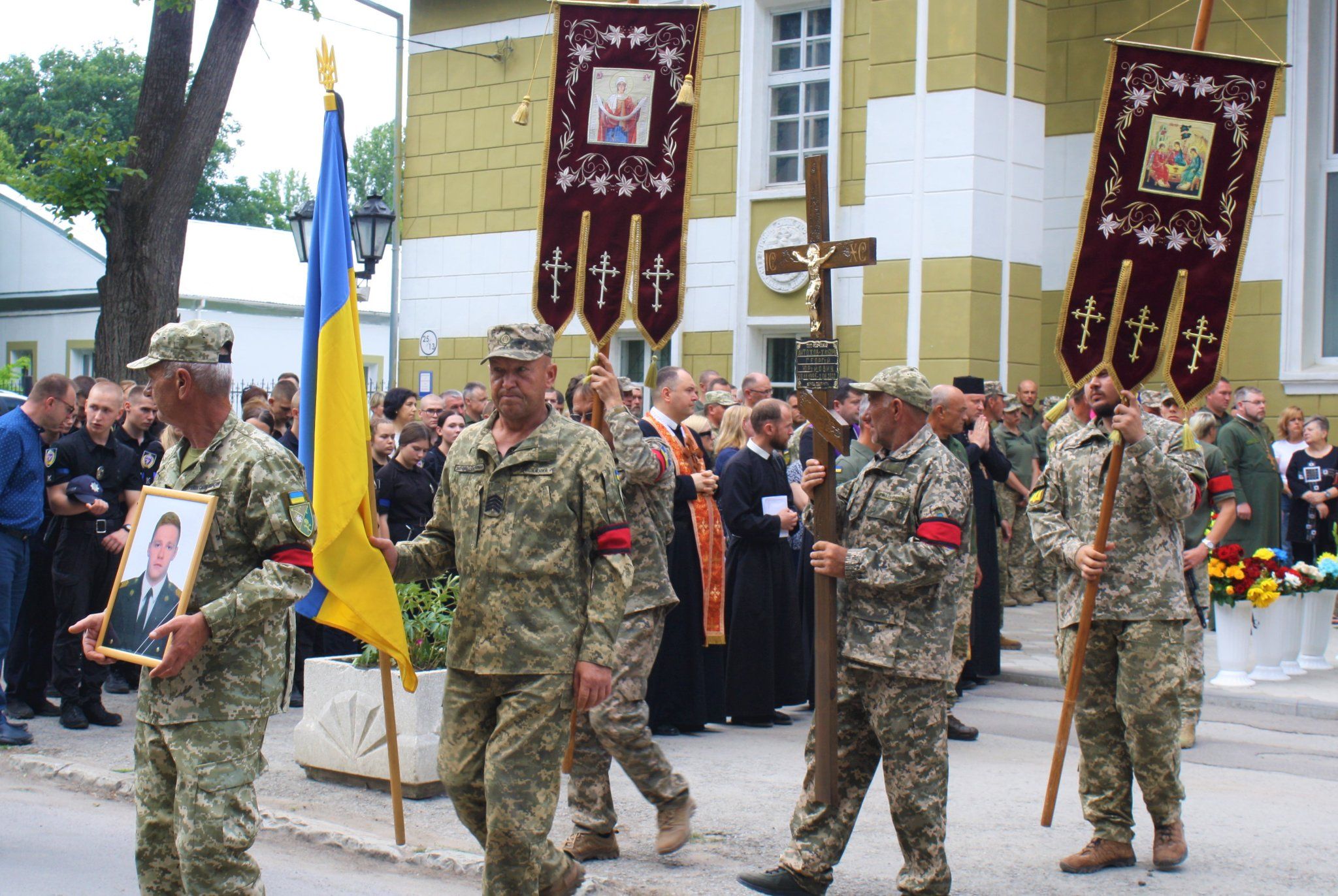 Новини Хмельницького - фото з У Кам’янці попрощалися із 26-річним сержантом, який загинув на Донеччині