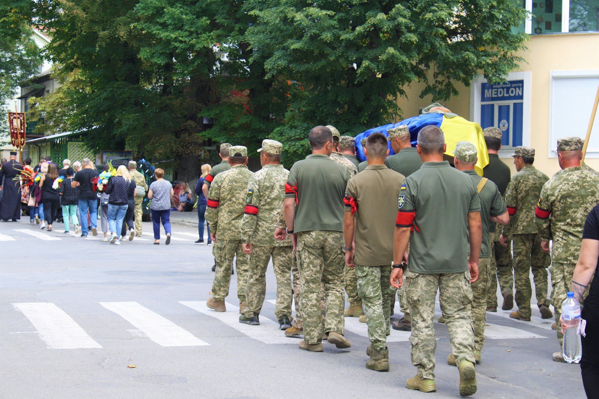 Новини Хмельницького - фото з У Кам’янці попрощалися із 26-річним сержантом, який загинув на Донеччині