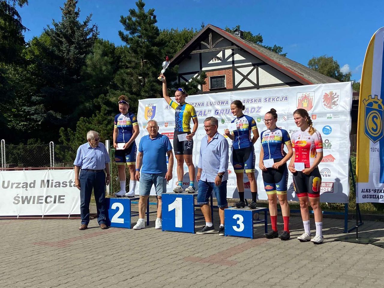 Новини Хмельницького - фото з Велосипедисти з Хмельниччини вибороли нагороди на змаганнях в Румунії та Польщі