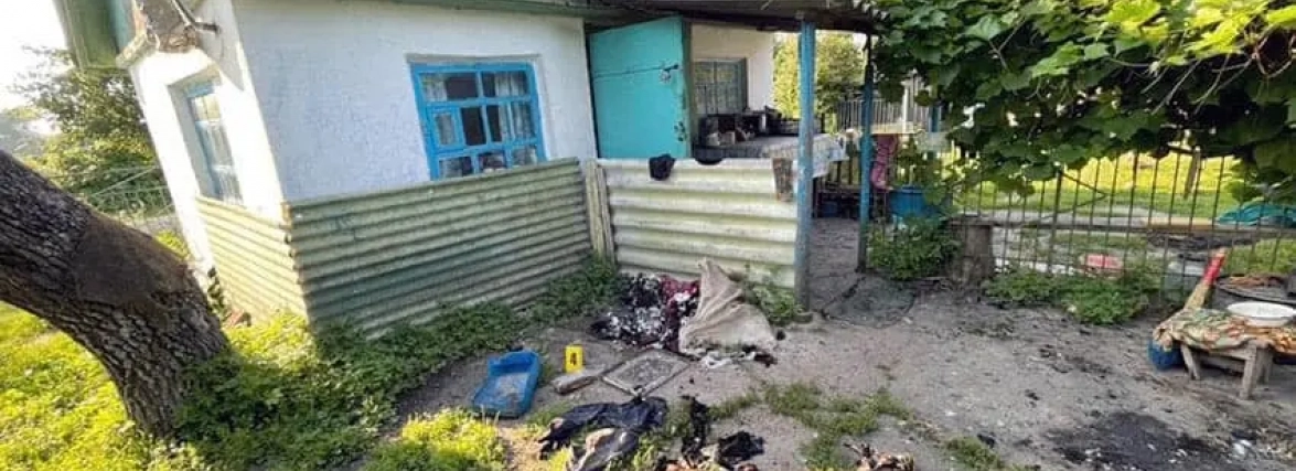 Новини Хмельницького - фото з Пенсіонерку, яка облила бензином та підпалила чоловіка, посадили на 7 років