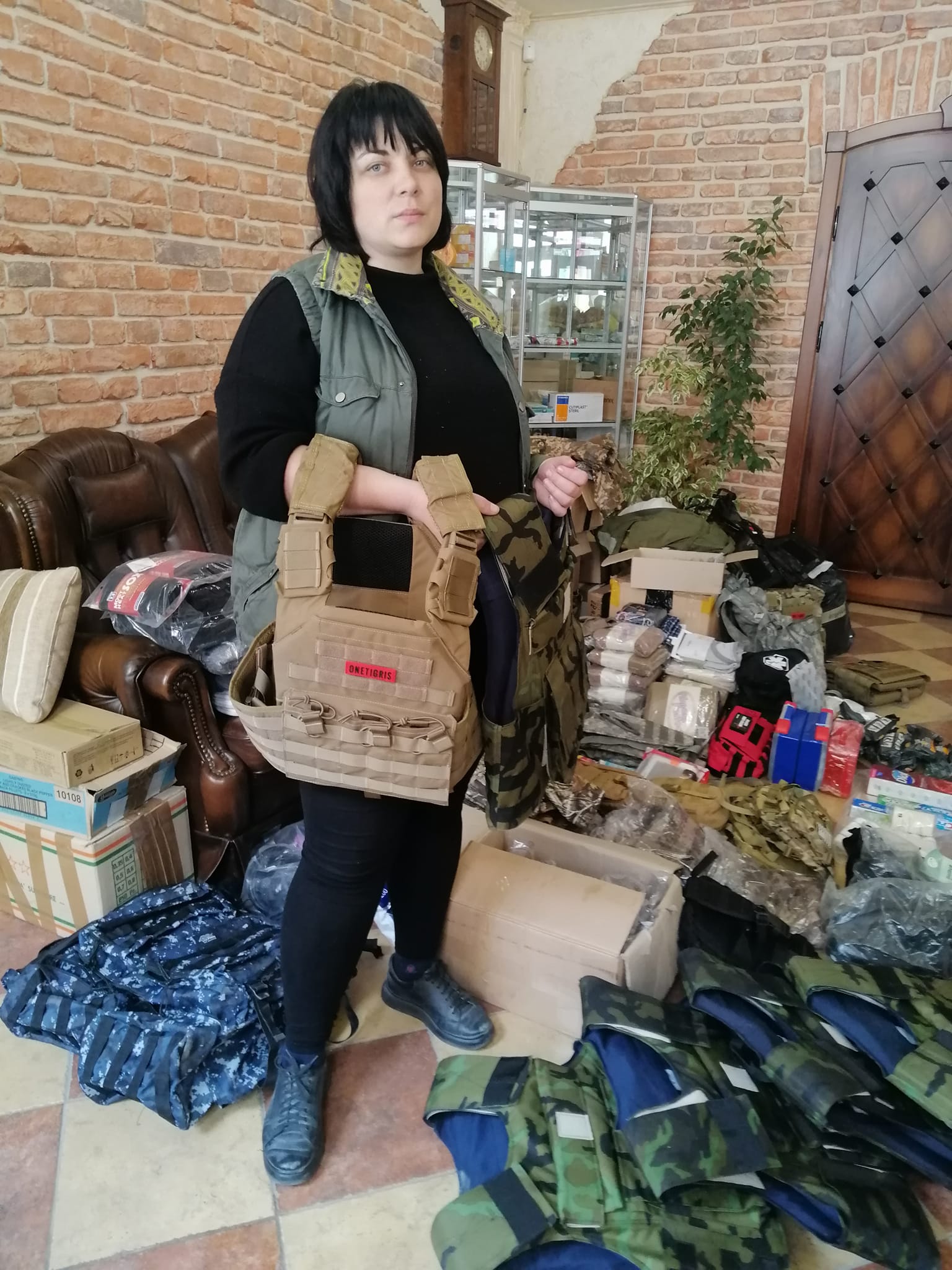 Новини Тернополя - фото з Тримають тил на жіночих плечах. Історії чортків’янок, які волонтерять з перших днів війни