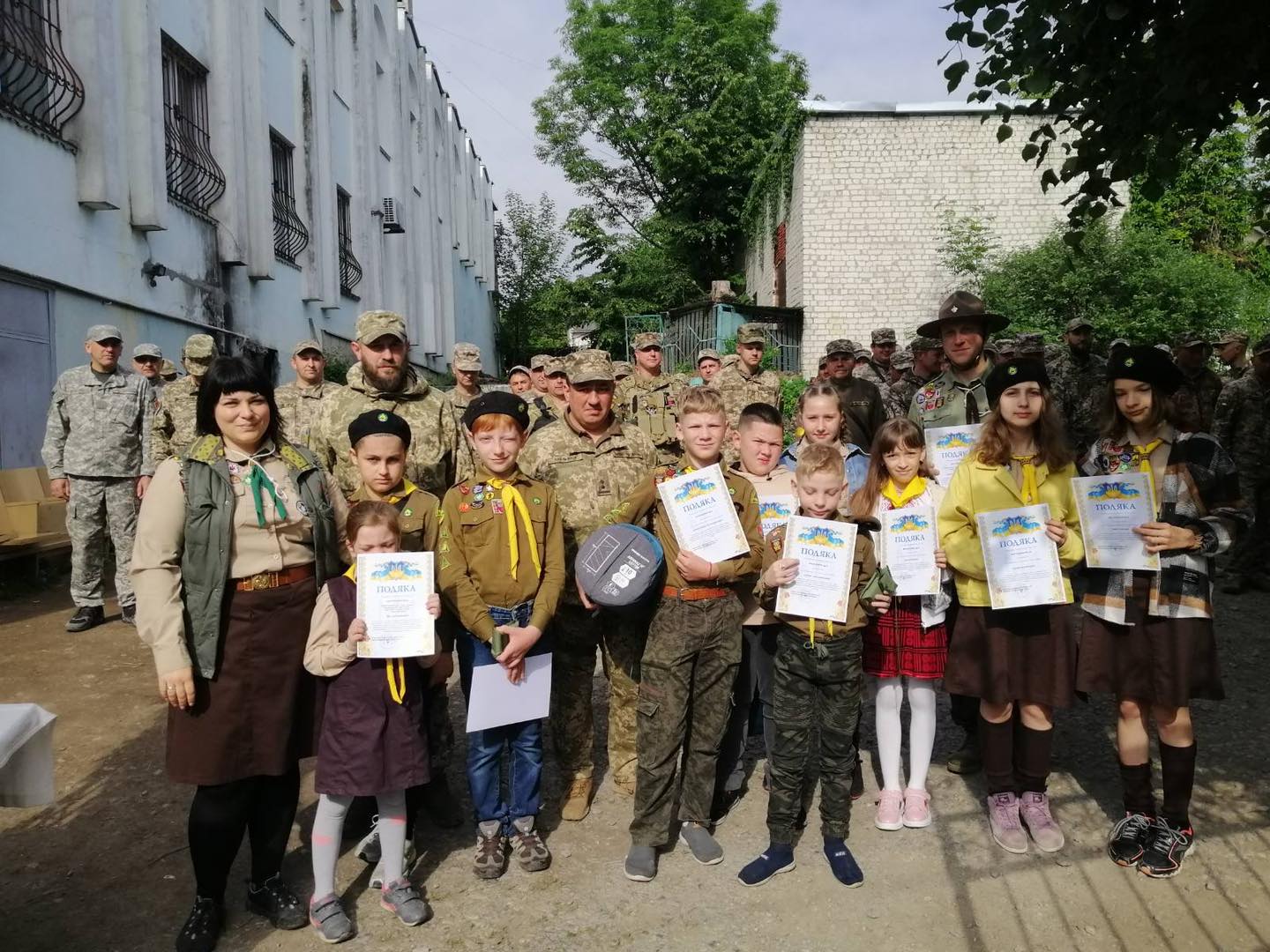 Новини Тернополя - фото з Тримають тил на жіночих плечах. Історії чортків’янок, які волонтерять з перших днів війни