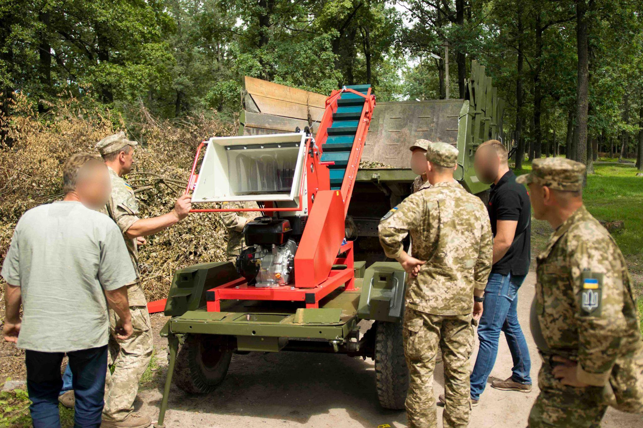 Новини Вінниці - фото з Економія на опаленні! У Вінниці виготовляють подрібнювачі гілок для потреб цивільних та військових (новини компаній)
