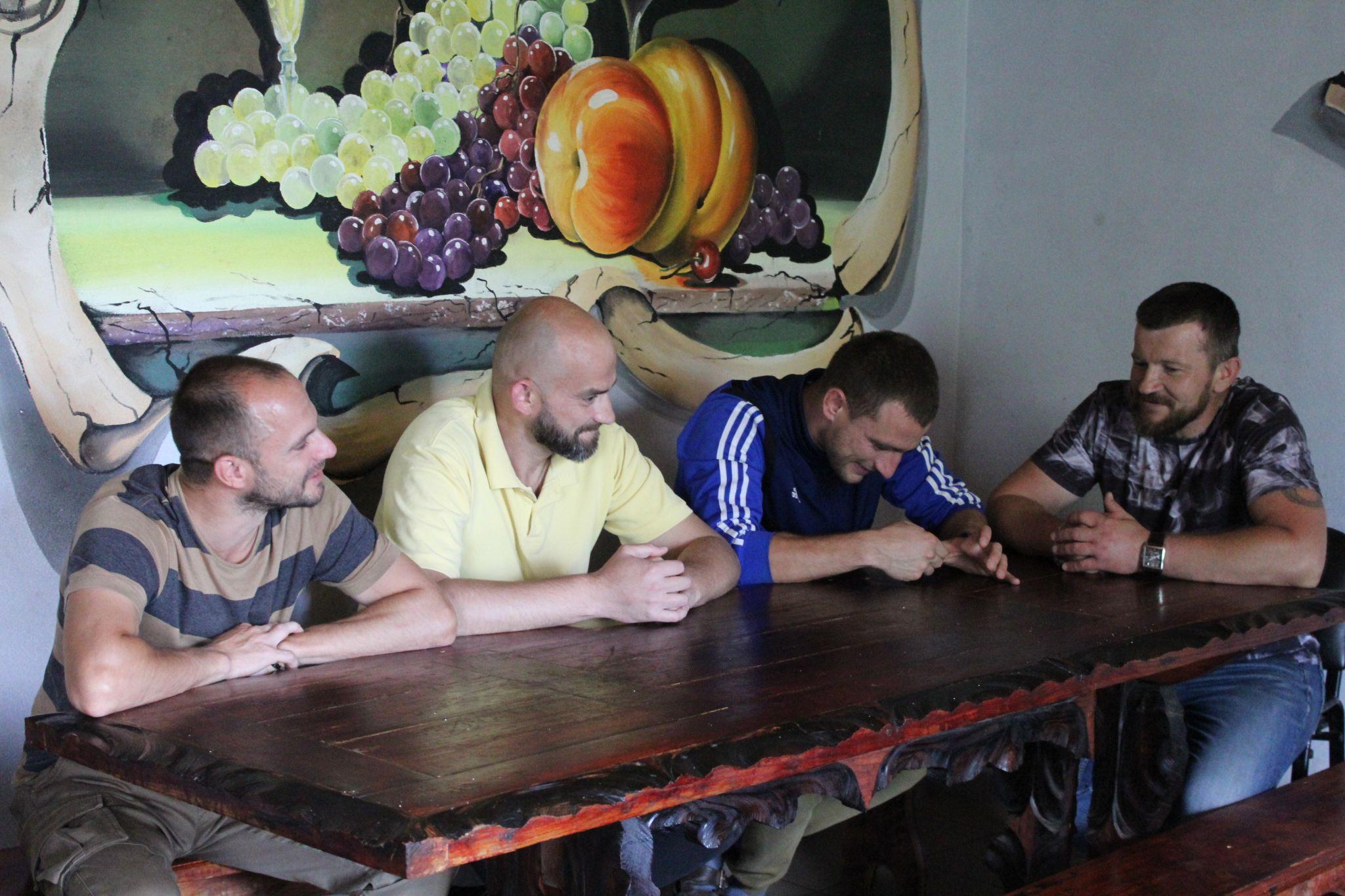 Новини Тернополя - фото з Людей сюди привозили помирати. Але вони вижили: репортаж із реабілітаційного центру (ЕКСКЛЮЗИВ)