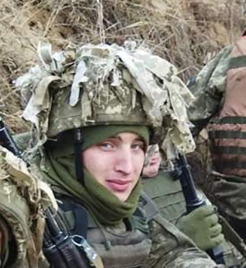 Новини Житомира - фото з 18-річному воїну з передової прогнозували не жити, але він вижив
