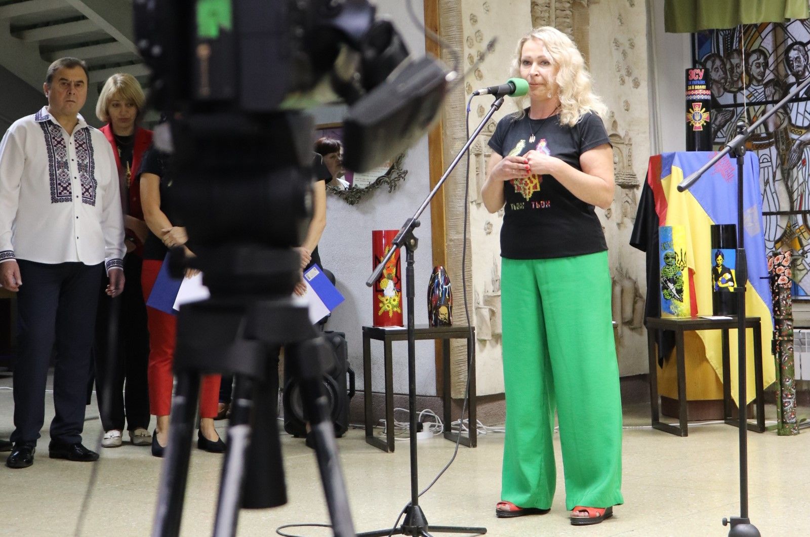 Новини Тернополя - фото з Митці та волонтери об'єдналися навколо родини загиблого Героя-поета