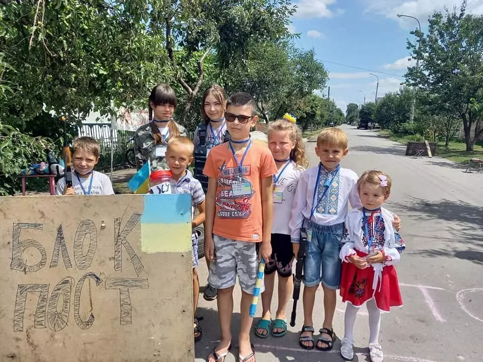 Новини Хмельницького - фото з Дітлахи зі Старокостянтинова зібрали більше 40 тисяч гривень на ЗСУ